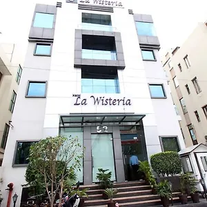 https://la-wisteria.hotelsdelhi.org